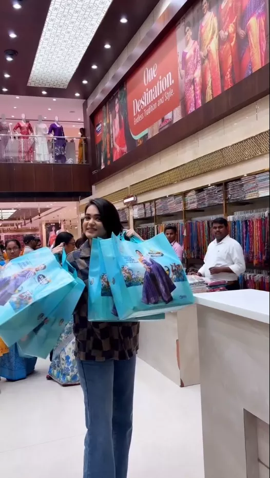 south-video-690c4a0b5a449